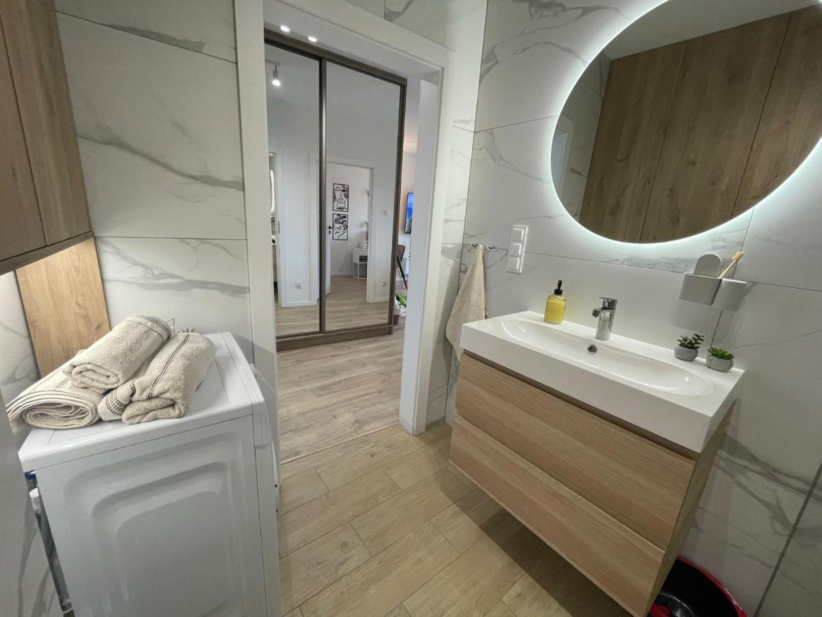 Apartament Kameralis Old Town - Klimatyzacja - Balkon - Winda エルブロンク エクステリア 写真